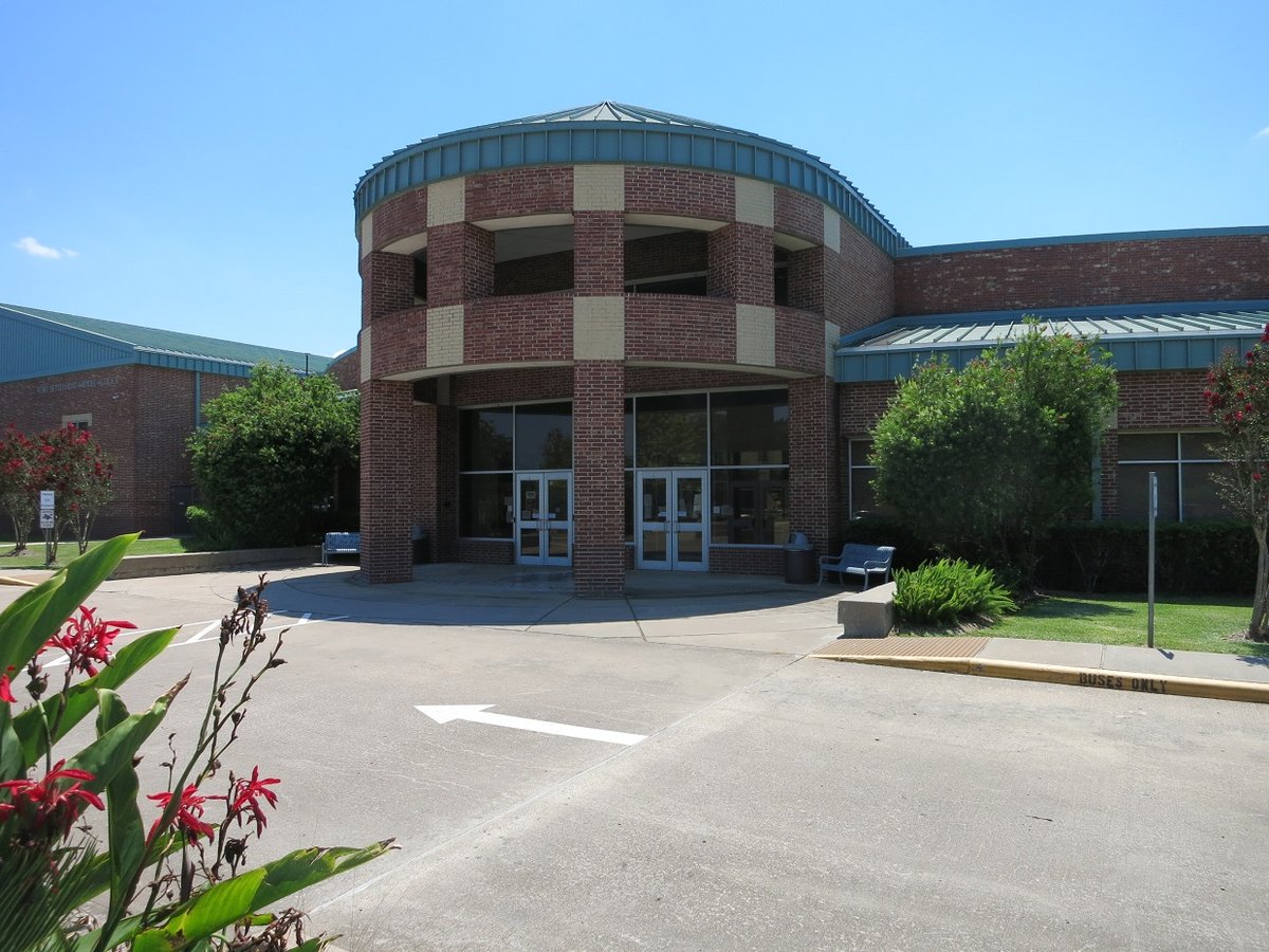 Riverstone, TX - File:FBISD Fort Settlement Middle School.jpg - Wikimedia Commons